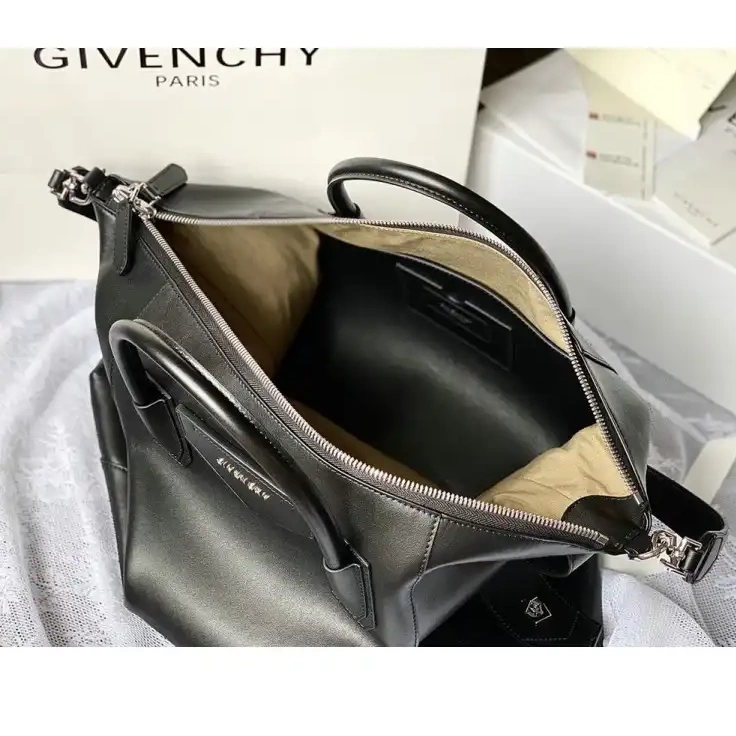 2012SH0182 Givenchy Bags 0603
